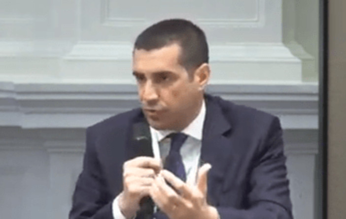 Sanità, de Pascale: "Per garantire Lea servono risorse, senza a rischio bilanci Regioni" Sanità, de Pascale: "Per garantire Lea servono risorse, senza a rischio bilanci Regioni"