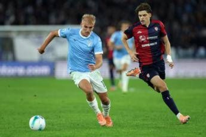 Lazio-Cagliari 2-0, gol di Isaksen e Zaccagni Lazio-Cagliari 2-0, gol di Isaksen e Zaccagni
