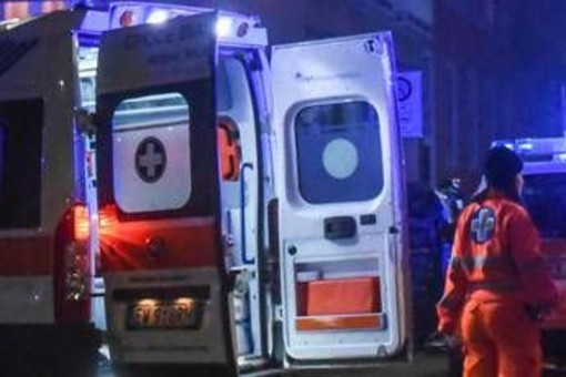 Scontro fra due auto a Roma: morta ragazza, due feriti gravi Scontro fra due auto a Roma: morta ragazza, due feriti gravi