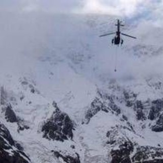 Nepal, sospese ricerche degli alpinisti dispersi: tra loro anche l'abruzzese Marco Di Marcello Nepal, sospese ricerche degli alpinisti dispersi: tra loro anche l'abruzzese Marco Di Marcello