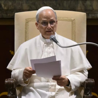 Papa “Tanti popoli vittime di sistemi politici oppressivi”