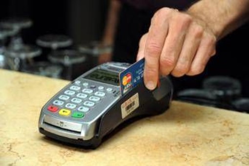 Rimborsi spese per dipendenti e autonomi, novità 2025: spese all'estero, cosa cambia