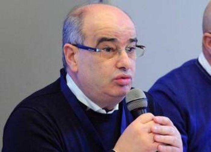 Sanità, Zullo (Fdi): "E' priorità del Governo, criticità di oggi accumulate negli anni" Sanità, Zullo (Fdi): "E' priorità del Governo, criticità di oggi accumulate negli anni"
