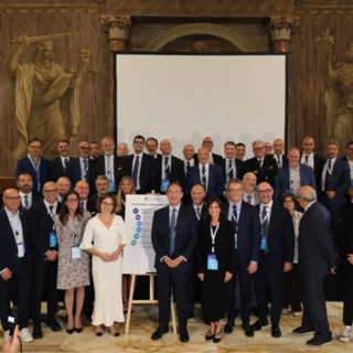 Acqua, 64 aziende siglano il “Patto per la Resilienza idrica” di Utilitalia