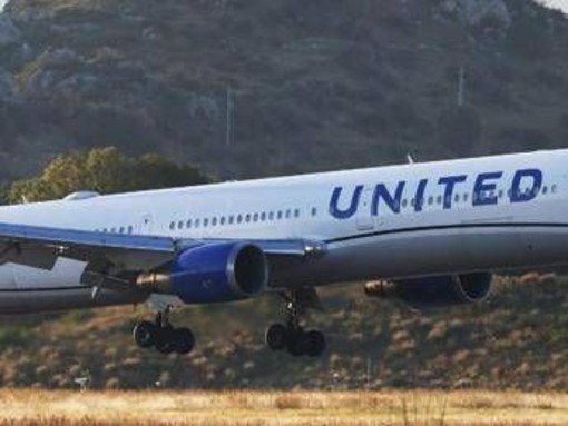 Islanda, perde quota sull'Atlantico: atterraggio d'emergenza per volo San Francisco-Roma