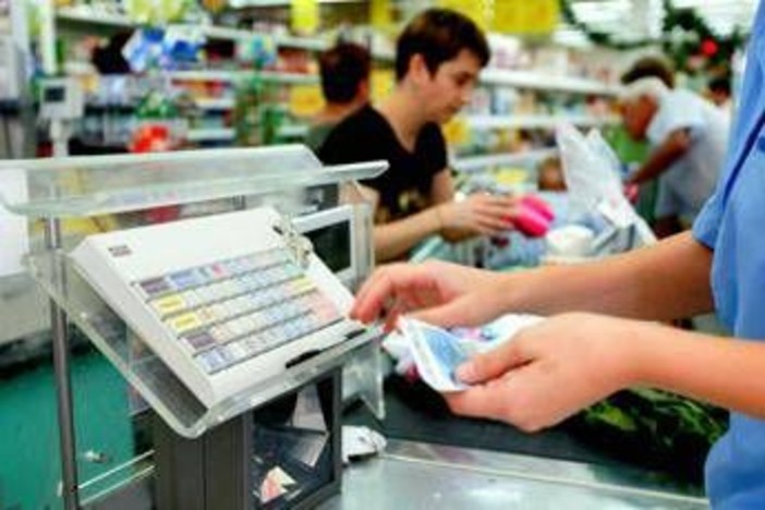 Test del carrello e lavoratori Pam licenziati, domani incontro azienda-sindacati Test del carrello e lavoratori Pam licenziati, domani incontro azienda-sindacati