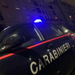 Lite per un parcheggio finisce a martellate a Napoli, 34enne ferito