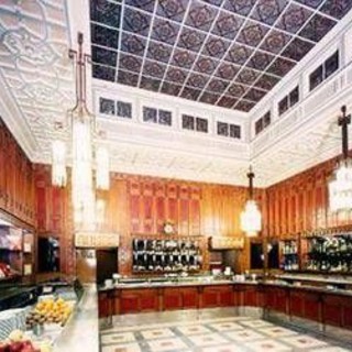 Il campo largo boccia il gelato alla buvette della Camera: &quot;Pensiamo a problemi italiani&quot;