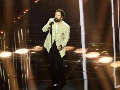 Sanremo 2026, Tommaso Paradiso chi è: in gara con il brano 'I Romantici'