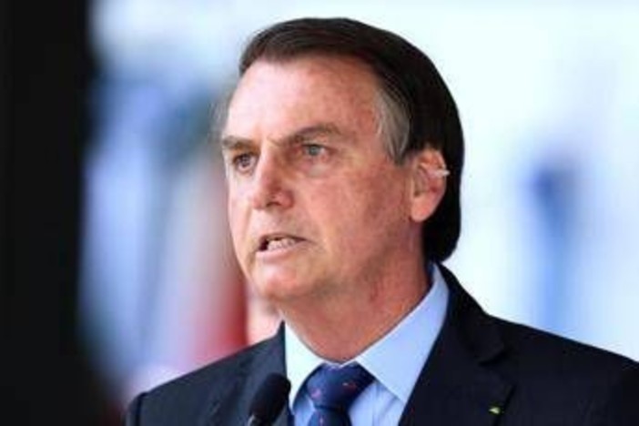 Brasile, Bolsonaro ricoverato d'urgenza dopo un malessere