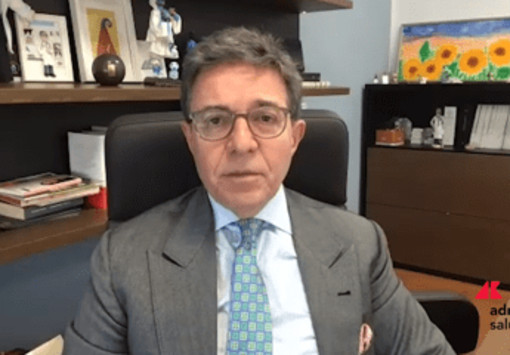 Cancro al seno iniziale, oncologo De Laurentiis: "Con ribociclib più probabile guarire"