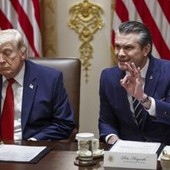 Nuovo attacco di Trump a Nato e alleati Europa: "Ridicolo impegno unilaterale Usa" Nuovo attacco di Trump a Nato e alleati Europa: "Ridicolo impegno unilaterale Usa"