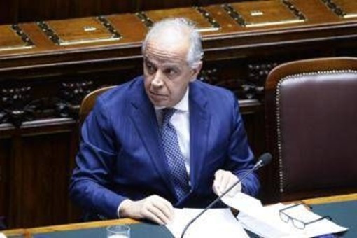 Askatasuna, Piantedosi: "Contro i violenti ci vuole fermo preventivo"