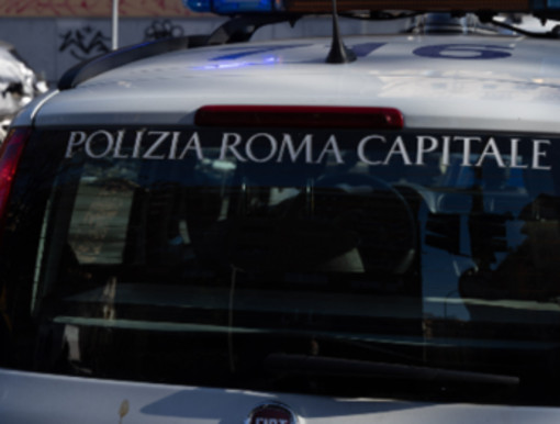 Roma, scontro tra auto e moto: muore sul colpo un 42enne