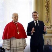 Papa: "Stop a corsa armamenti, possesso armi nucleari non è garanzia di sicurezza". Macron: "La Francia è dalla parte della pace" Papa: "Stop a corsa armamenti, possesso armi nucleari non è garanzia di sicurezza". Macron: "La Francia è dalla parte della pace"