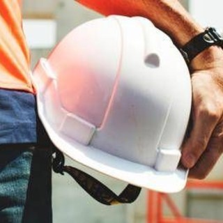 Tragedia sul lavoro nel Siracusano: operaio muore schiacciato da un pallet Tragedia sul lavoro nel Siracusano: operaio muore schiacciato da un pallet