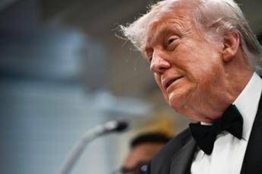 Trump: "Viviamo in un mondo folle. Aggressore ispirato dai No Kings"