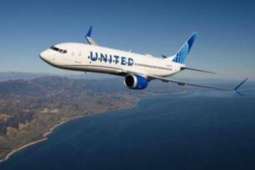 Passeggera bloccata nel bagno dell'aereo: sfiorato l'atterraggio d'emergenza negli Usa Passeggera bloccata nel bagno dell'aereo: sfiorato l'atterraggio d'emergenza negli Usa