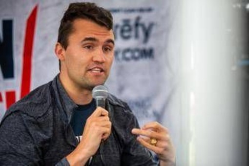 &quot;Stava rispondendo alla mia domanda&quot;, la testimonianza dell'ultimo a parlare con Charlie Kirk