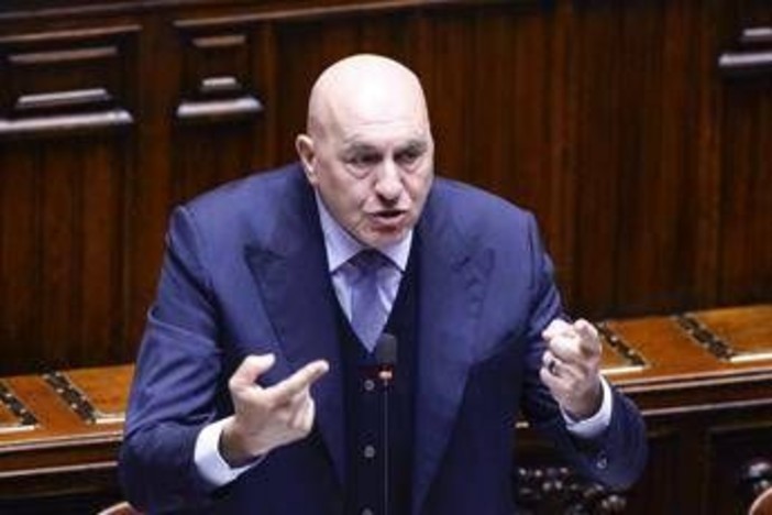 Iran, Crosetto: "Accordo con Usa su basi non significa essere in guerra" Iran, Crosetto: "Accordo con Usa su basi non significa essere in guerra"