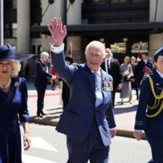 Dalla Rolls-Royce al mosaico di Zelensky, svelati i regali alla Royal Family