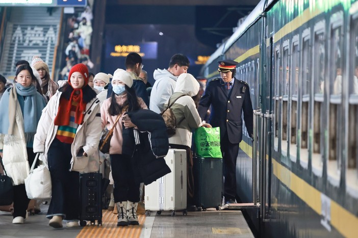 Cina, aumentano i viaggi interregionali di passeggeri, + 3,5% Cina, aumentano i viaggi interregionali di passeggeri, + 3,5%