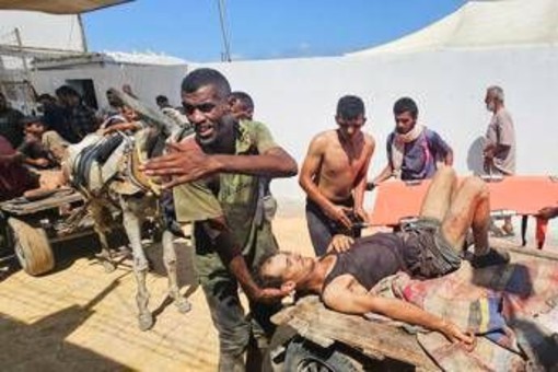 Gaza, al Jazeera: &quot;Spari Idf vicino a centro aiuti, almeno 30 morti a Rafah&quot;