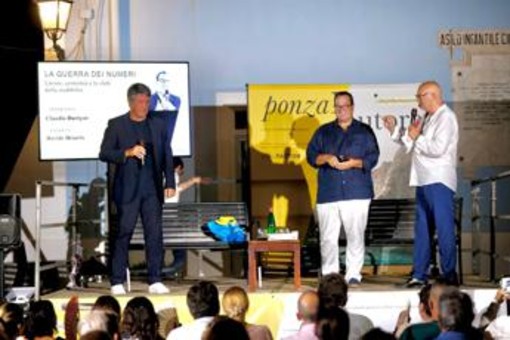 Durigon: "Occupiamo sport? Da Schlein demagogia, dimentica la dem De Micheli presidente Lega Volley prima di me" Durigon: "Occupiamo sport? Da Schlein demagogia, dimentica la dem De Micheli presidente Lega Volley prima di me"