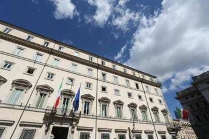 Palazzo Chigi: &quot;Operai al lavoro senza casco? Immobile via dell'Impresa non nostro&quot;