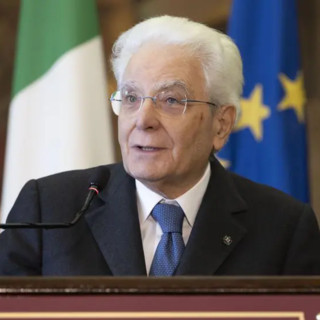 Mattarella “Paradossale il principio di muovere guerra per fare la pace”