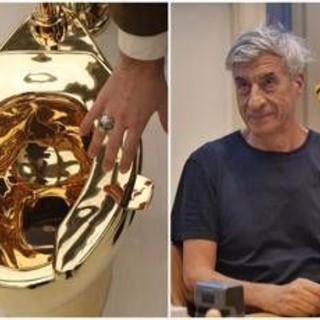 Il wc d'oro da 12,1 milioni di dollari di Cattelan sarà esposto in un museo Il wc d'oro da 12,1 milioni di dollari di Cattelan sarà esposto in un museo