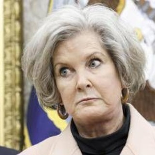 Susie Wiles: "Trump ha personalità da alcolista". Poi nega. E' bufera sulla capa di gabinetto