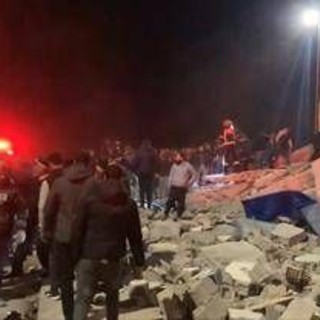 Marocco, crollano 2 edifici di quattro piani a Fes: almeno 19 morti e 16 feriti