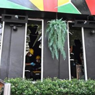 Thailandia, incendio in un bar a Bangkok: almeno 27 morti e oltre 60 feriti Thailandia, incendio in un bar a Bangkok: almeno 27 morti e oltre 60 feriti