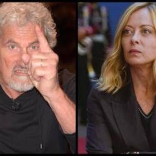 Urlò frasi choc contro Meloni durante il concerto: indagato il cantante Adriano Pappalardo