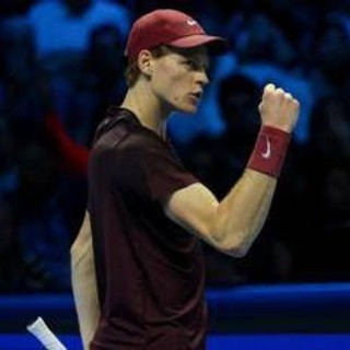 Sinner, vittoria alle Atp Finals con 'inchino' a Musetti: &quot;Non c'è stato il livello visto ieri, ma sono contento&quot;