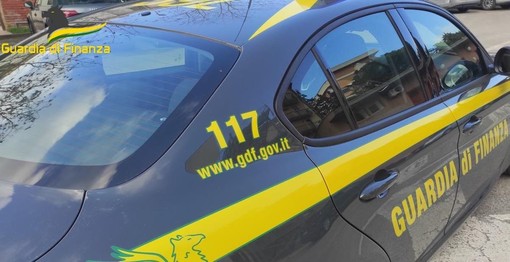 Frodi fiscali per 5 miliardi e riciclaggio internazionale, 281 denunce