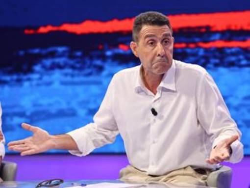Roggero, Vannacci: "Se fossi presidente Repubblica pensererei a grazia. Forza Italia? Intesa non difficile" Roggero, Vannacci: "Se fossi presidente Repubblica pensererei a grazia. Forza Italia? Intesa non difficile"