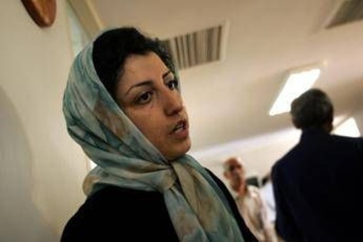 Iran, "Narges Mohammadi non sta bene: Nobel per la Pace due volte in ospedale dopo arresto" Iran, "Narges Mohammadi non sta bene: Nobel per la Pace due volte in ospedale dopo arresto"