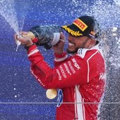Hamilton, vittoria e... commozione. Il messaggio in italiano: "Grazie a tutti" Hamilton, vittoria e... commozione. Il messaggio in italiano: "Grazie a tutti"