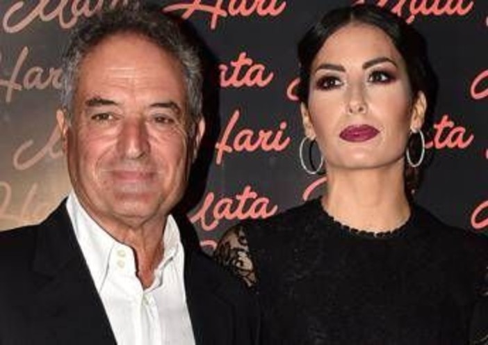 Botte e minacce all'ex compagna anche quando incinta, chiesto rinvio a giudizio per il padre di Elisabetta Gregoraci Botte e minacce all'ex compagna anche quando incinta, chiesto rinvio a giudizio per il padre di Elisabetta Gregoraci