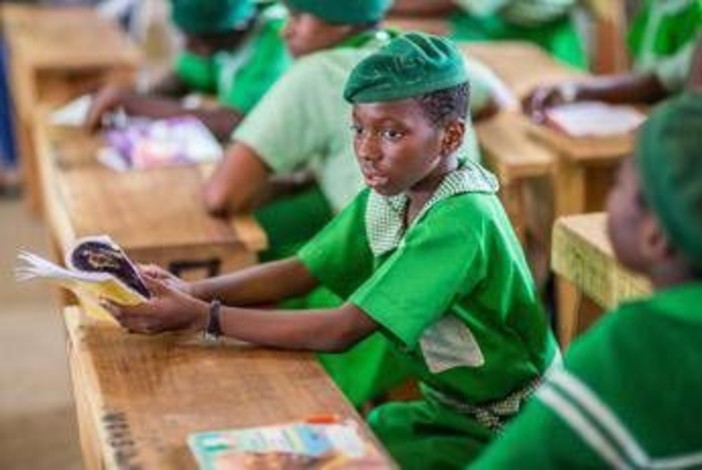 Nigeria, commando armato assale scuola cattolica: rapiti 100 studenti