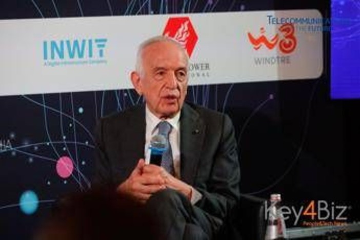 Sarmi (FiberCop): "In primi 2 anni collegato circa 15 mln di unità immobiliari con Ftth" Sarmi (FiberCop): "In primi 2 anni collegato circa 15 mln di unità immobiliari con Ftth"