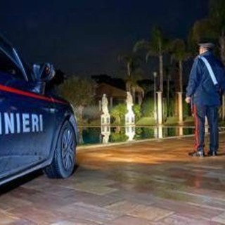 Torino, lite in strada con il compagno: donna si spara