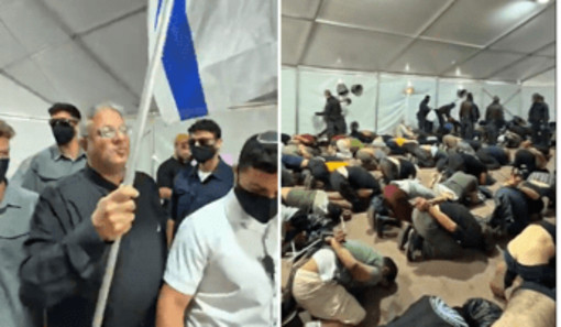 Flotilla, ministro Ben Gvir tra attivisti detenuti e inginocchiati. Meloni-Tajani: "Inaccettabile". Convocato ambasciatore Flotilla, ministro Ben Gvir tra attivisti detenuti e inginocchiati. Meloni-Tajani: "Inaccettabile". Convocato ambasciatore