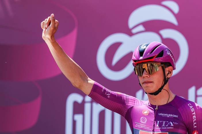 Magnier vince in volata la 18^ tappa, Vingegaard saldamente in rosa Magnier vince in volata la 18^ tappa, Vingegaard saldamente in rosa