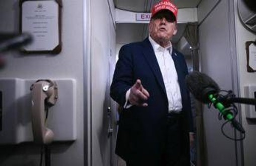 Dazi, Trump firma lettere per 12 Paesi: &quot;Saranno spedite lunedì&quot;