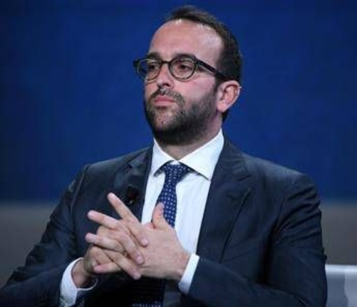 Il direttore de 'Il Foglio' racconta in un'intervista all'Ia l'esperienza del 'Foglio Ai'