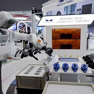Cina, il settore IA cresce del 40% nel 2025