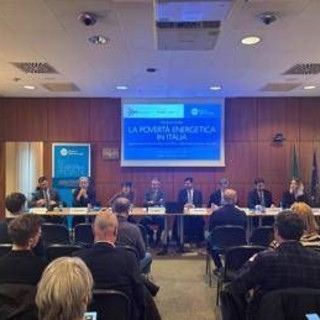 Energia: Oipe, nel 2024 2,4 milioni di famiglie in povertà energetica